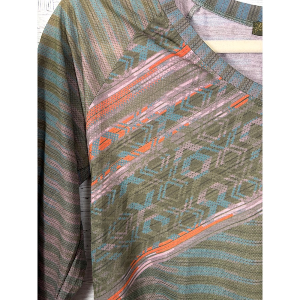 Prana Women's Top Baseball Portfolio V Neck Top Cargo Green Tribe Tribal Print - Picture 5 of 11